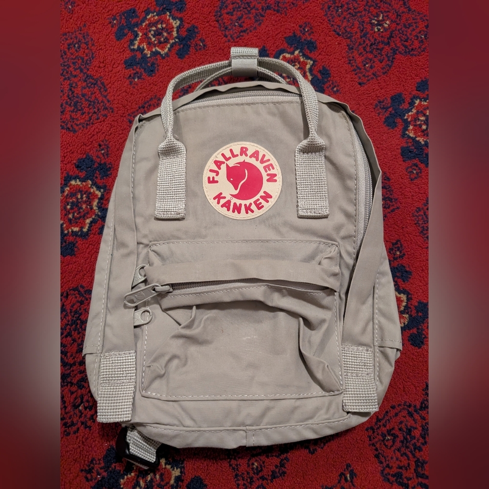 Kånken Taupe Mini Backpack
